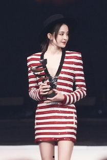 20位明星吃瓜,20位明星同框吃瓜，揭秘幕后真相