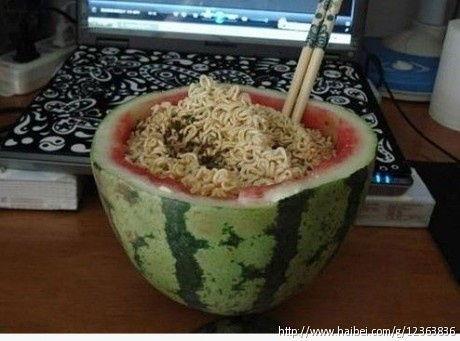 雷总超大杯吃瓜